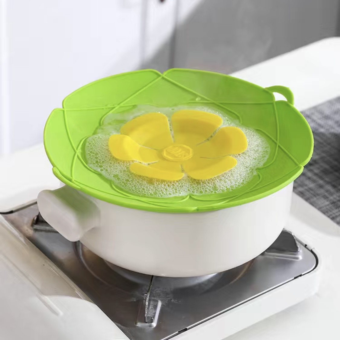 Eco-Friendly overflow cover Silicone Pot: Keep Your Stove Clean