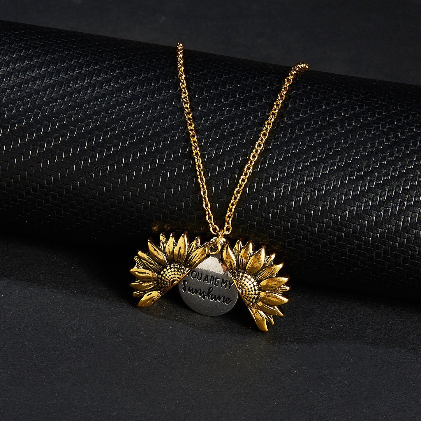 Radiant Sunflower Necklace: Embrace the Joyful Symbol of Strength and Prosperity